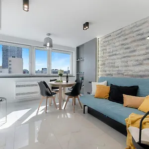 Apartament P&o Zgoda Pod Orlami, Warszawa