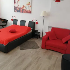 Апартаменты Salezego, Варшава